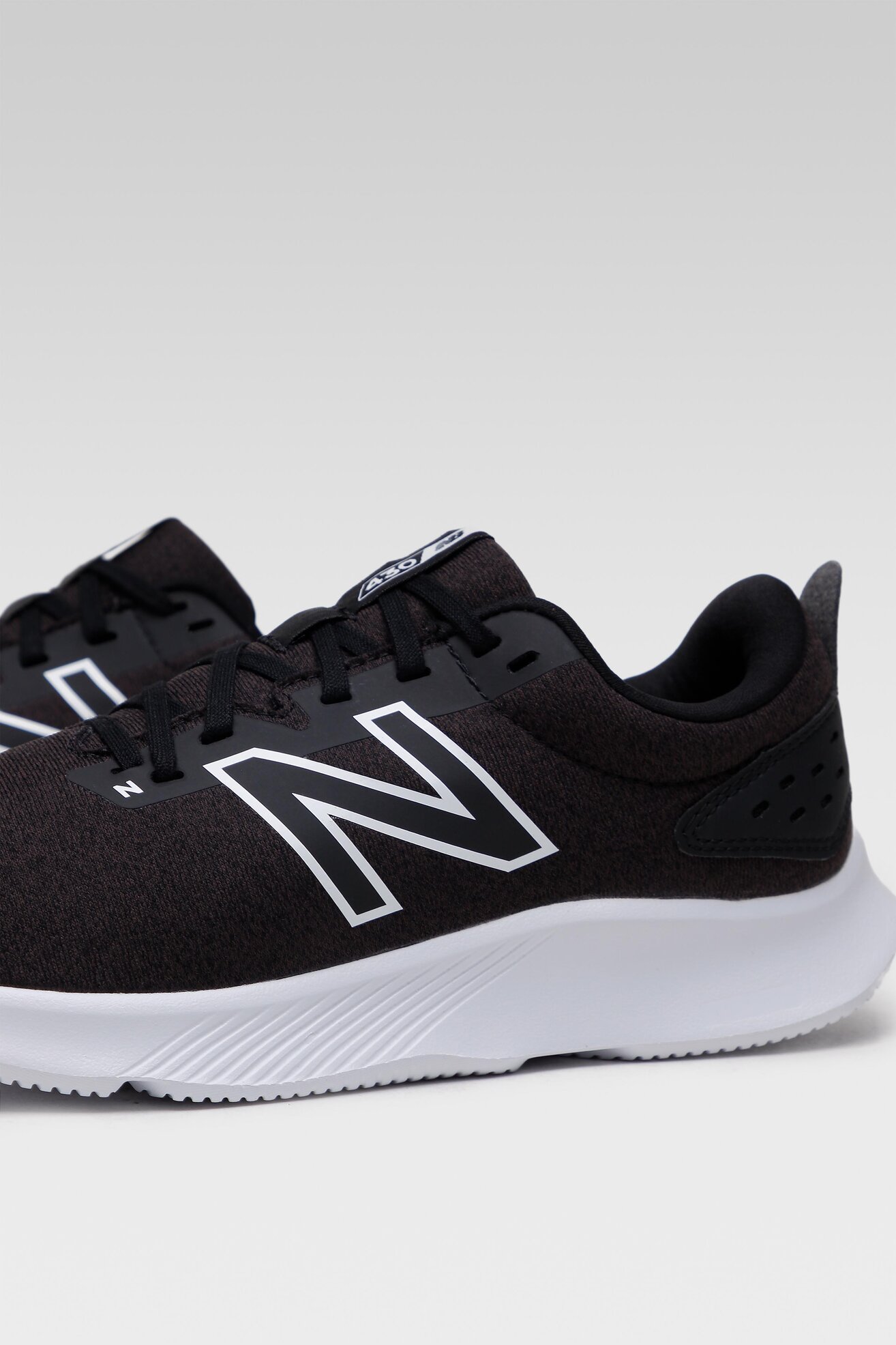 Sportcipő New Balance ME430LB2 FEKETE