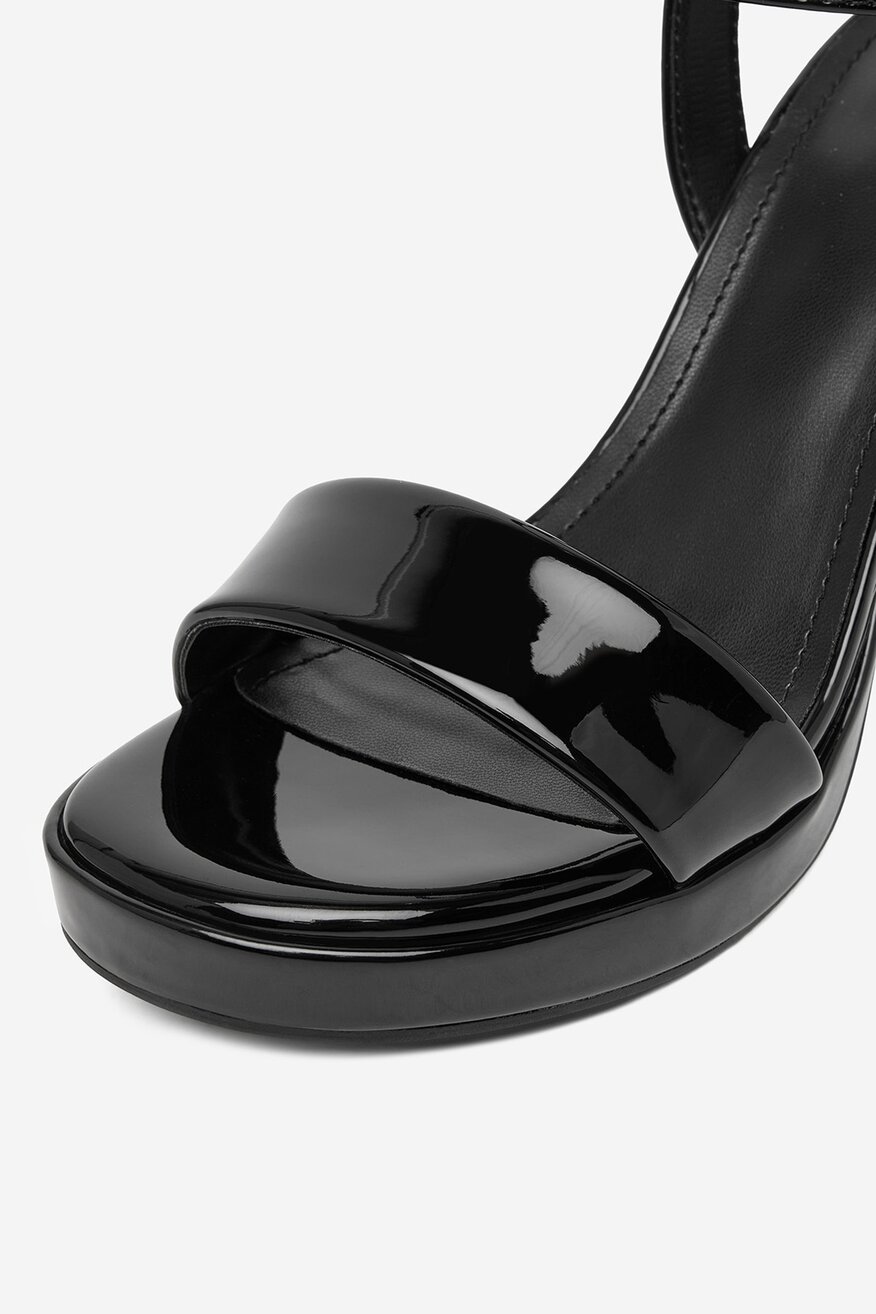 
                Сандали DeeZee ЧЕРЕН - 5906751863800