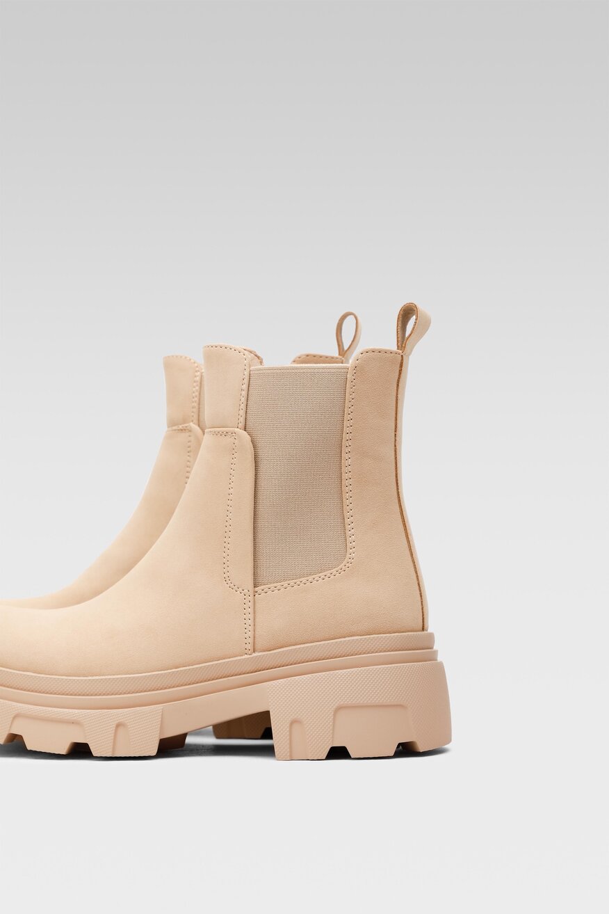 
                Jenny Fairy - Botki na grubej podeszwie - 5904862201719