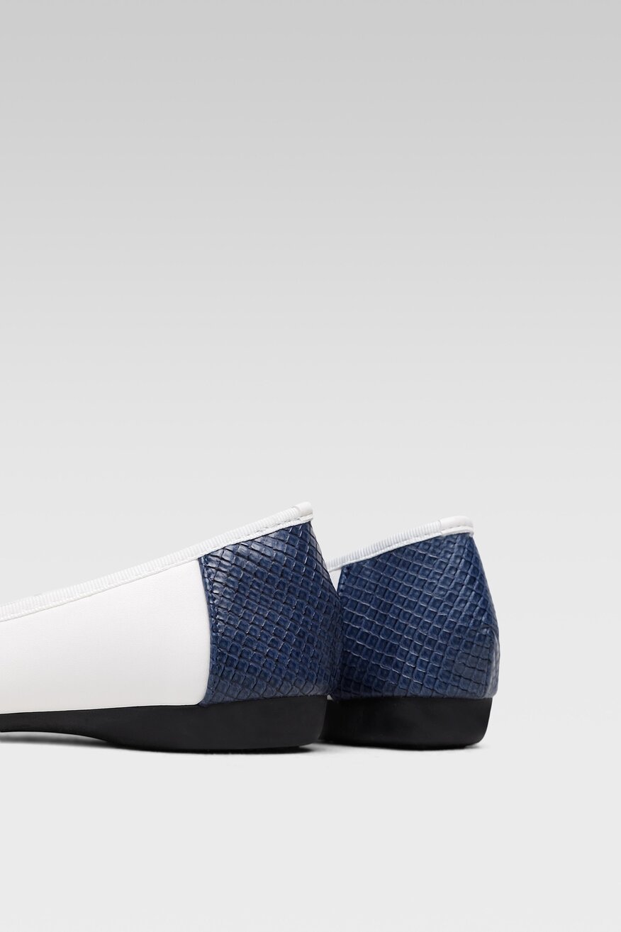 
                Bassano - Baleriny z aplikacją białe - 5904248530181