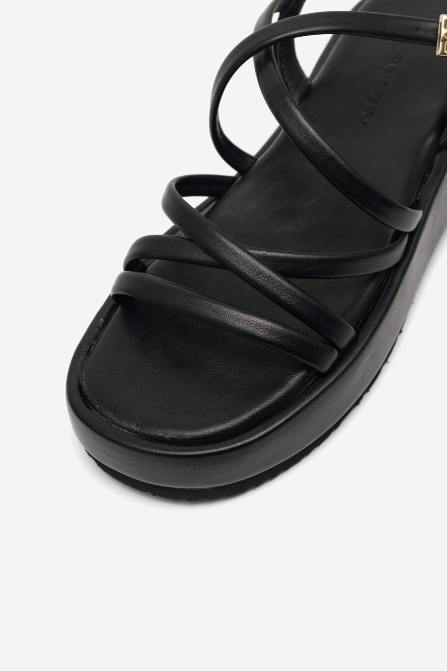 
                Jenny Fairy - Sandały na platformie - 5904862836300