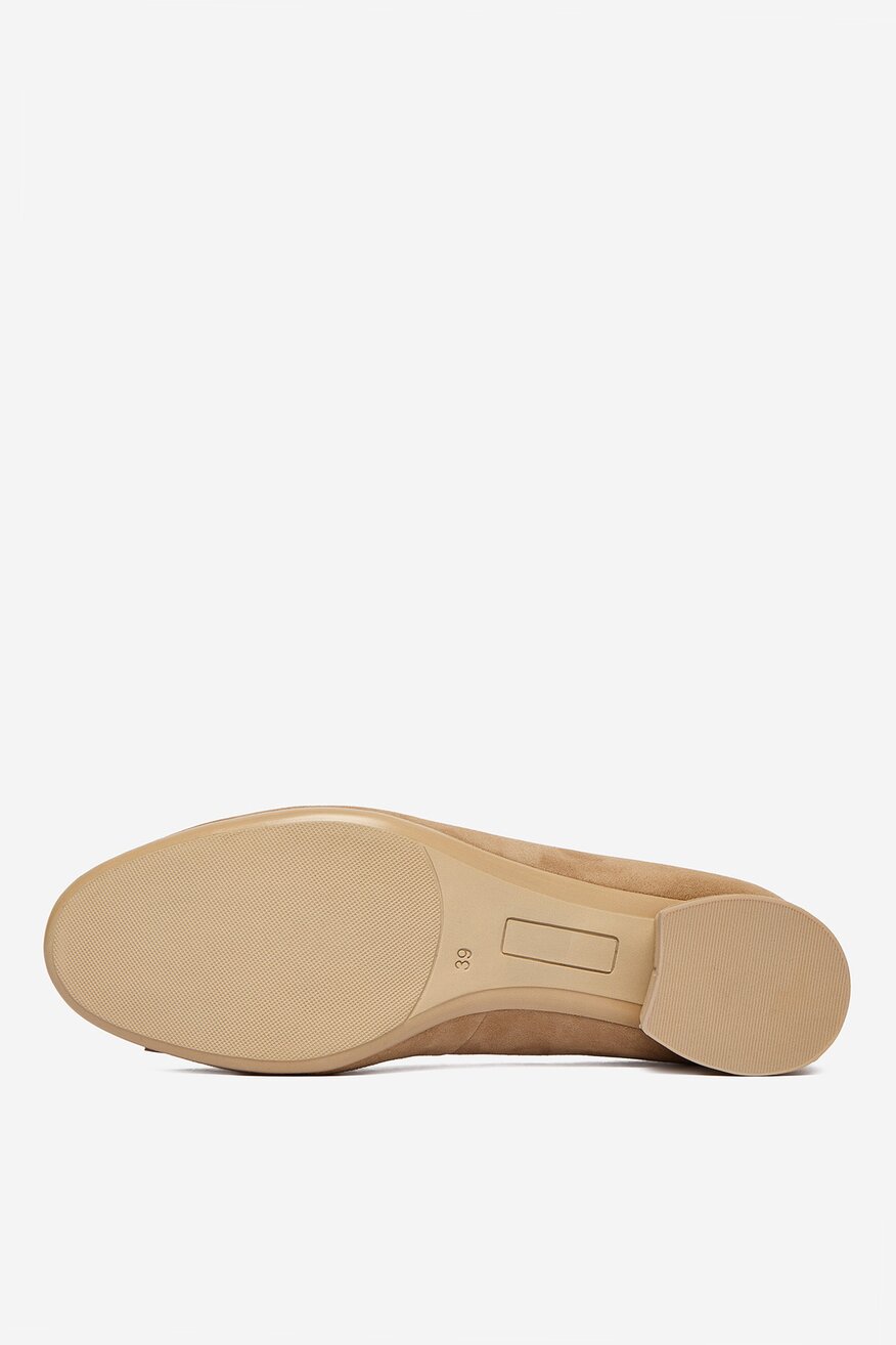 
                Körömcipő Lasocki BÉZS - 5906751611029