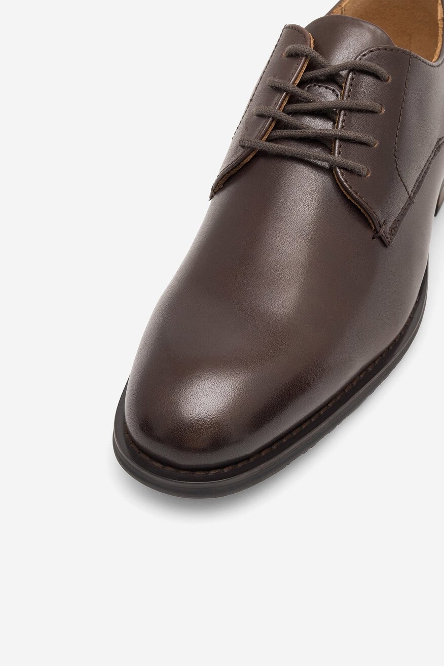 
                Félcipő Gino Rossi BARNA - 5905588054474