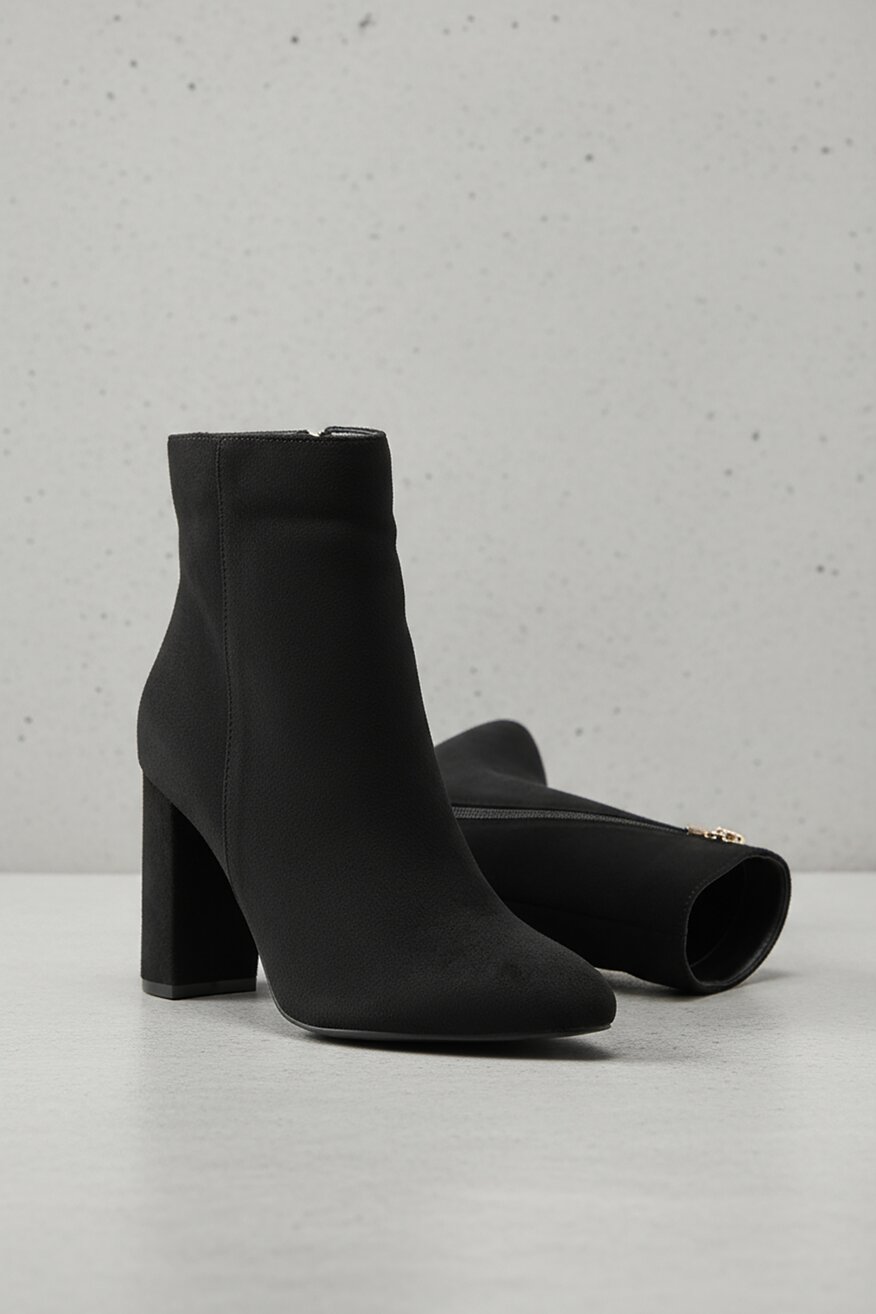 
                DeeZee - Botki na słupku - 5906751312001