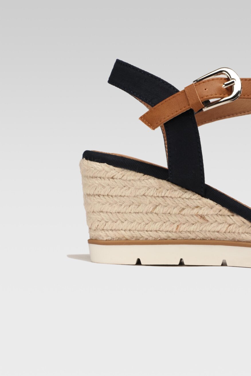 
                Jenny Fairy - Sandały na koturnie boho - 5903698623177