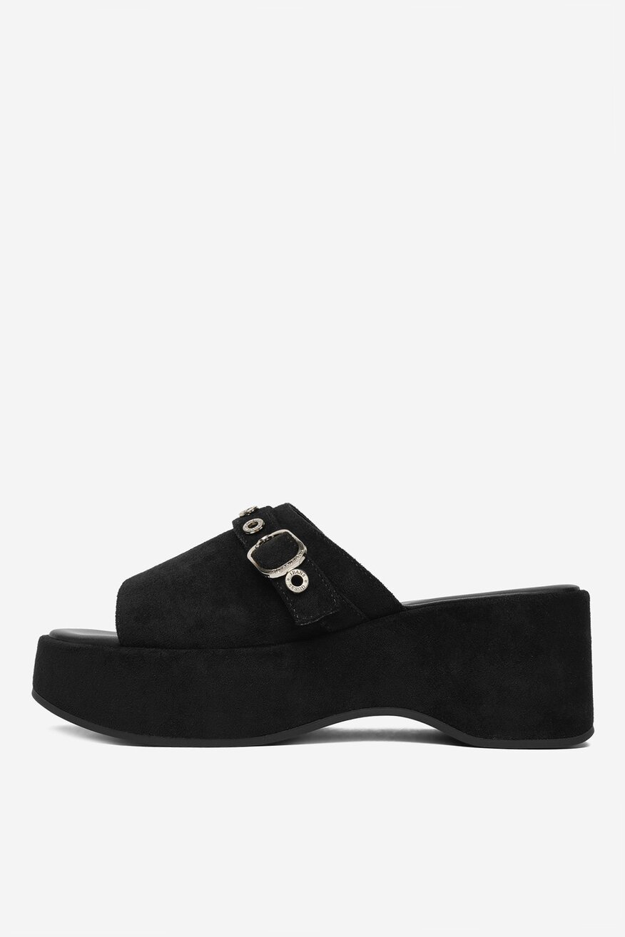 
                GUESS JEANS - Klapki - 5907964049876