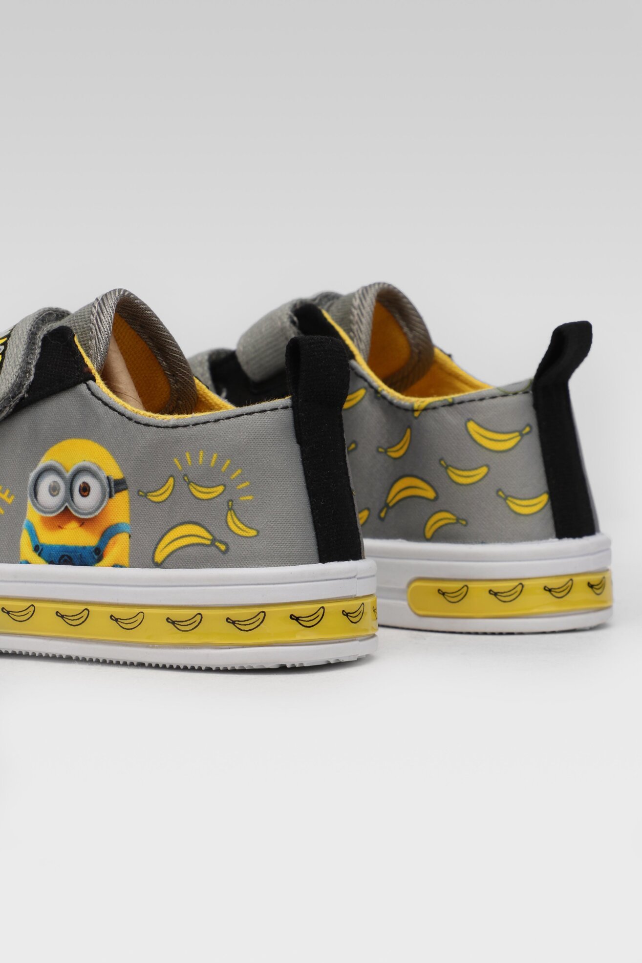 Trampki Minnions 2TRLMIN08 Szary