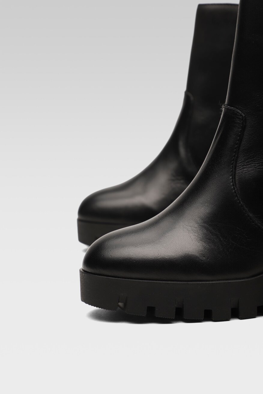 
                Lasocki - Skórzane botki na obcasie - 5903698911601