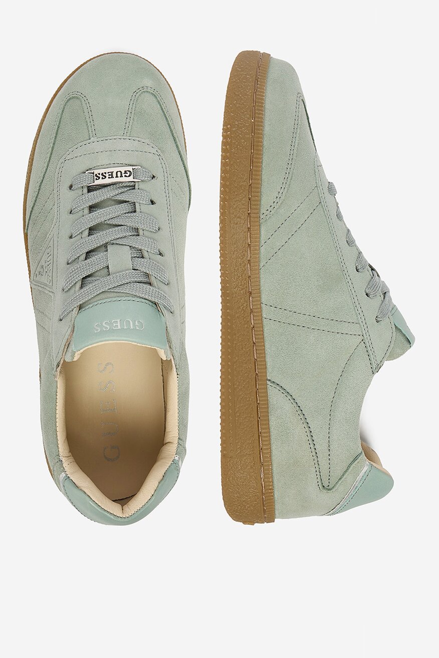 
                        Сникърси GUESS CEO-CI12-3210-02(DZ) СИН - 5906751872130