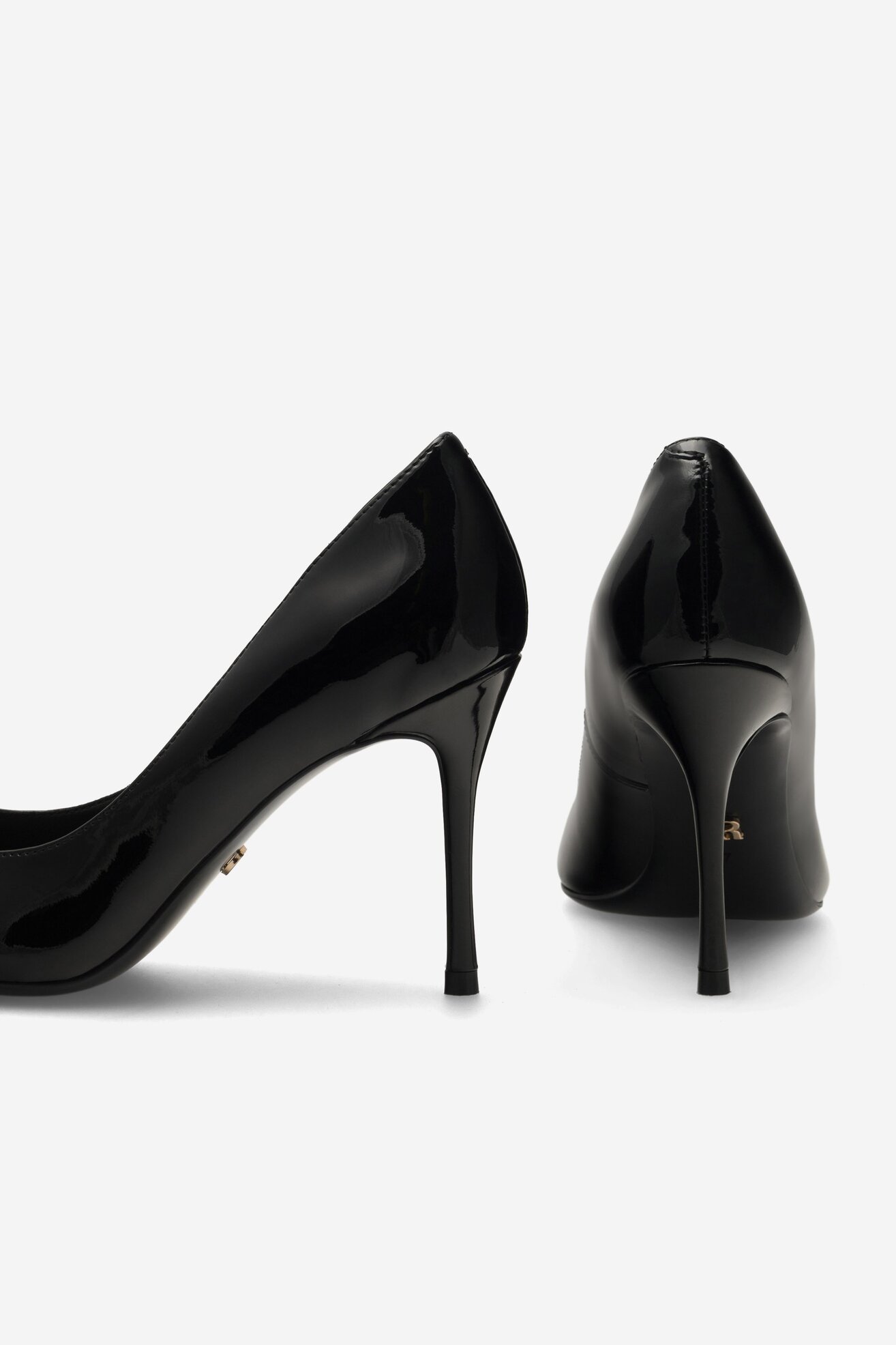 Körömcipő Gino Rossi V258-02 FEKETE