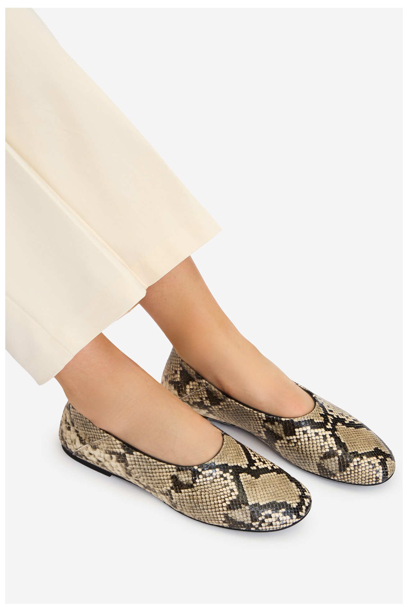 Балетки Gino Rossi EO-V2127-191 ЧОРНИЙ