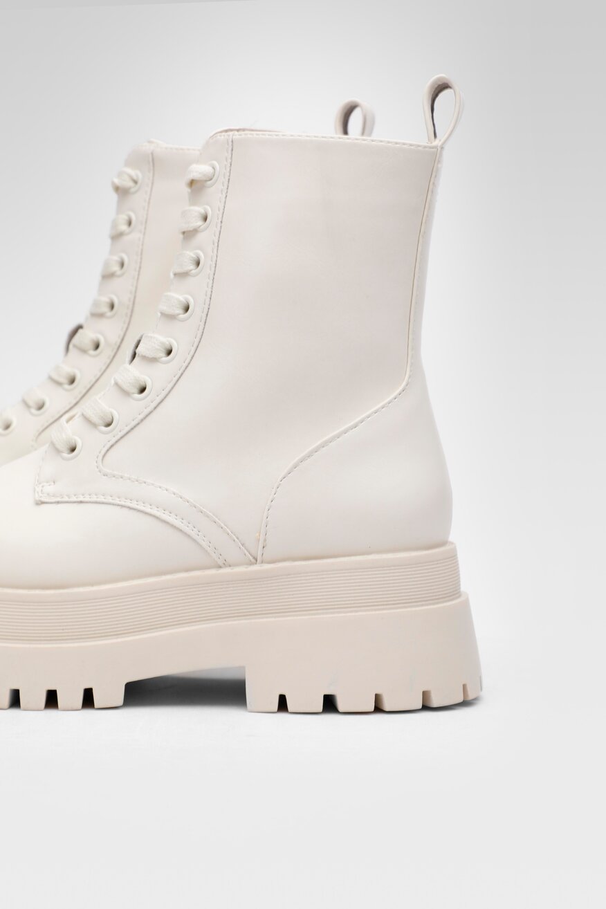 
                DeeZee - Trzewiki na grubej podeszwie - 5904862160320