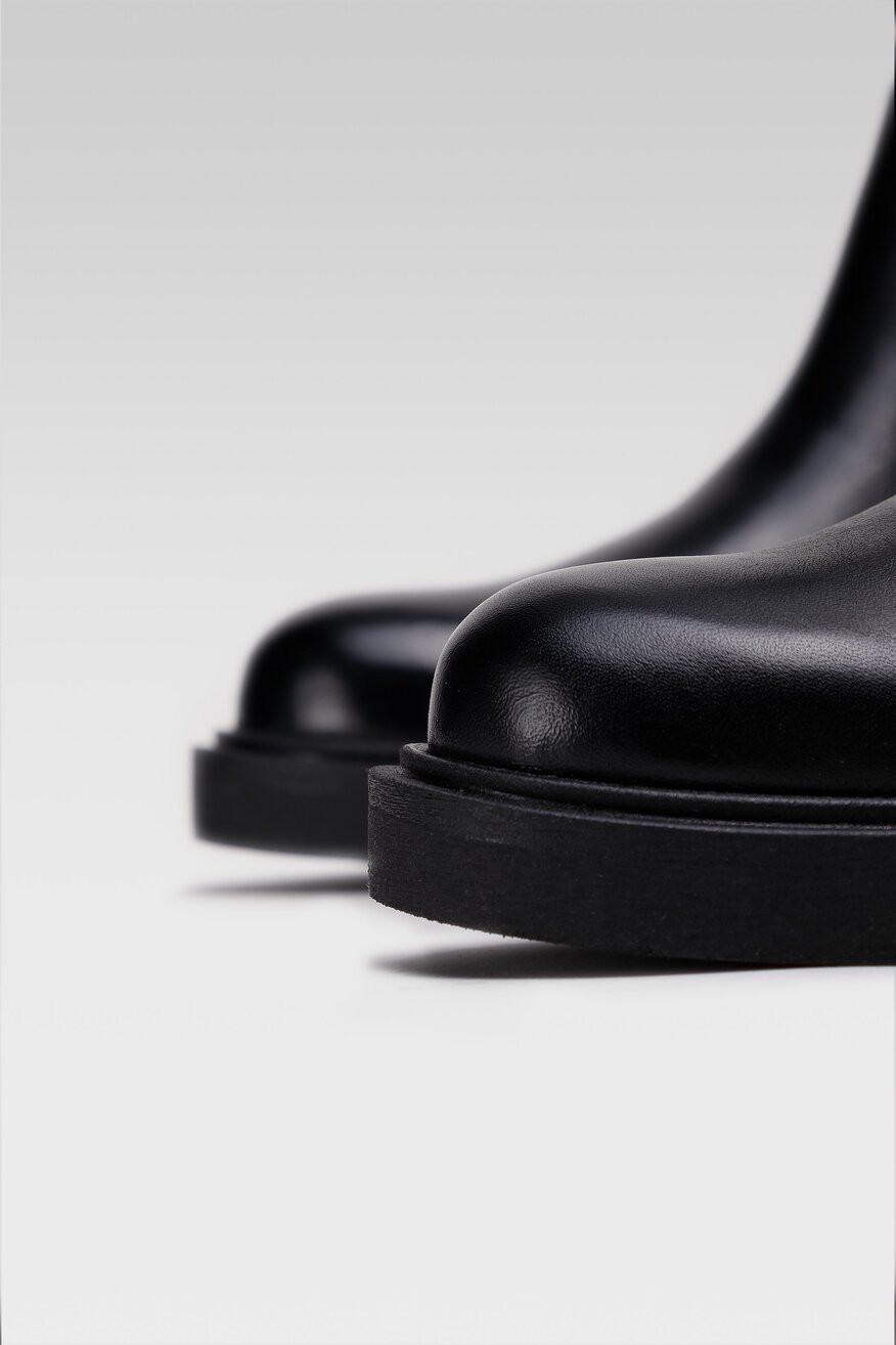 
                Badura - Skórzane muszkieterki czarne - 5903698995755