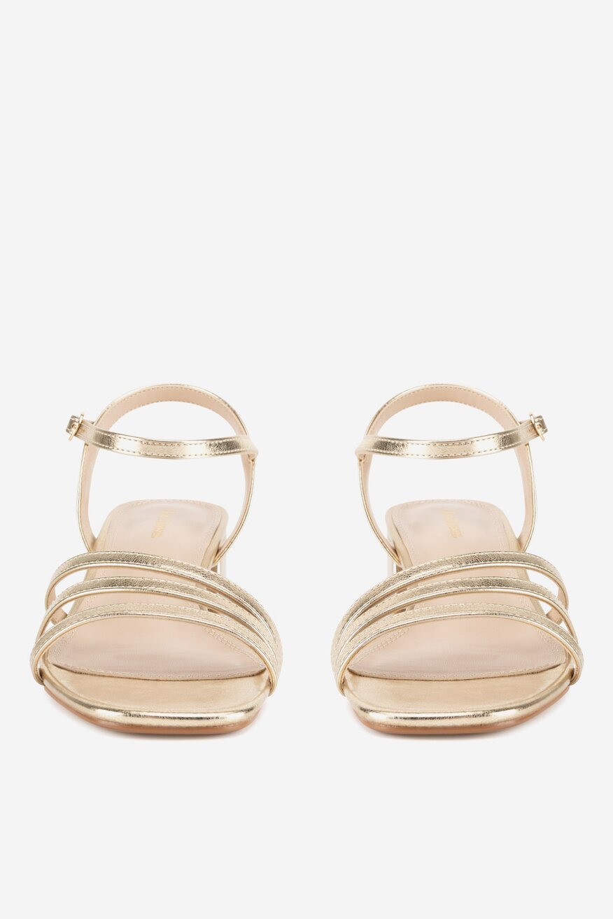 
                Szandál Clara Barson ARANY - 5904862294568