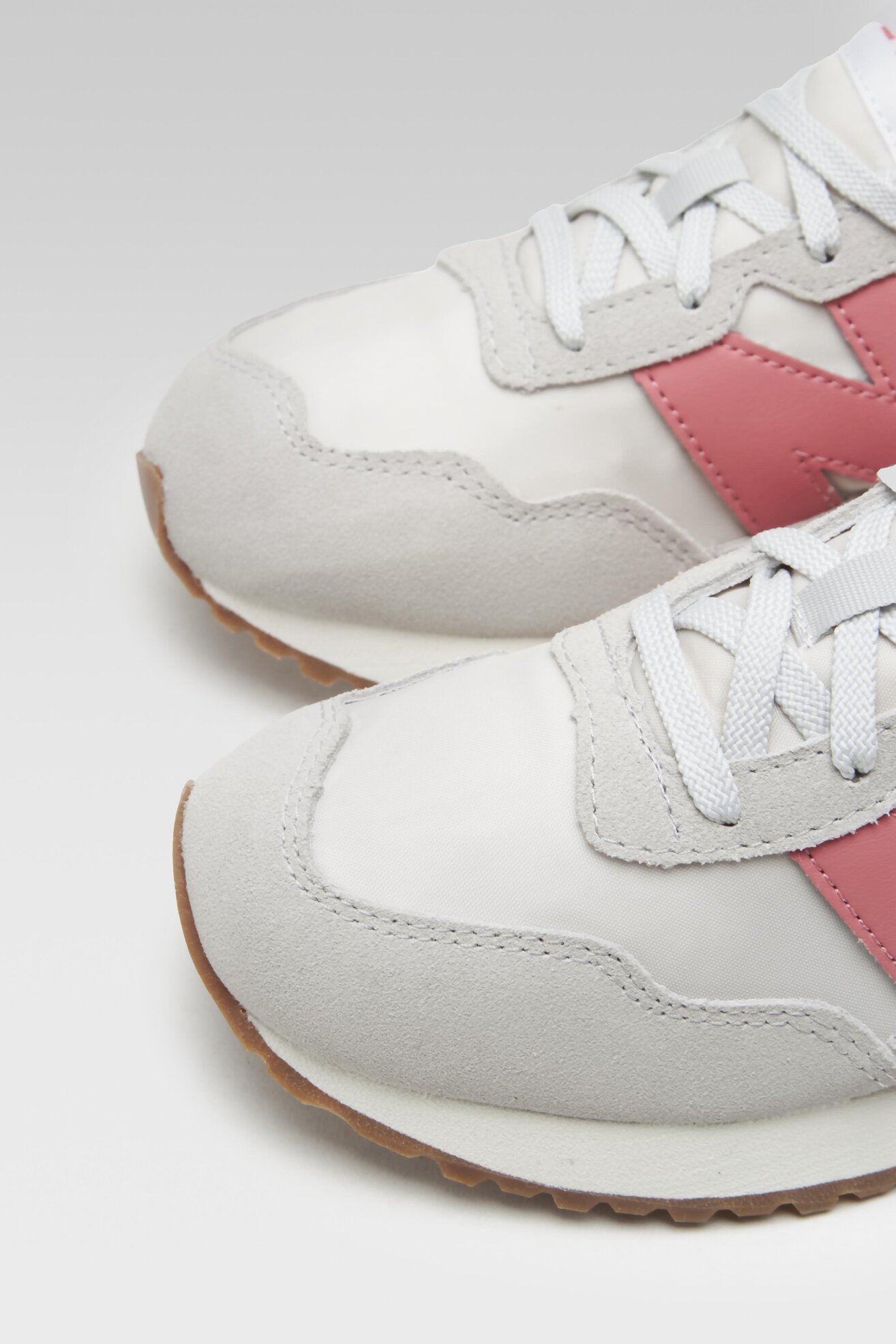 Obuwie sportowe New Balance GS237PK Szary