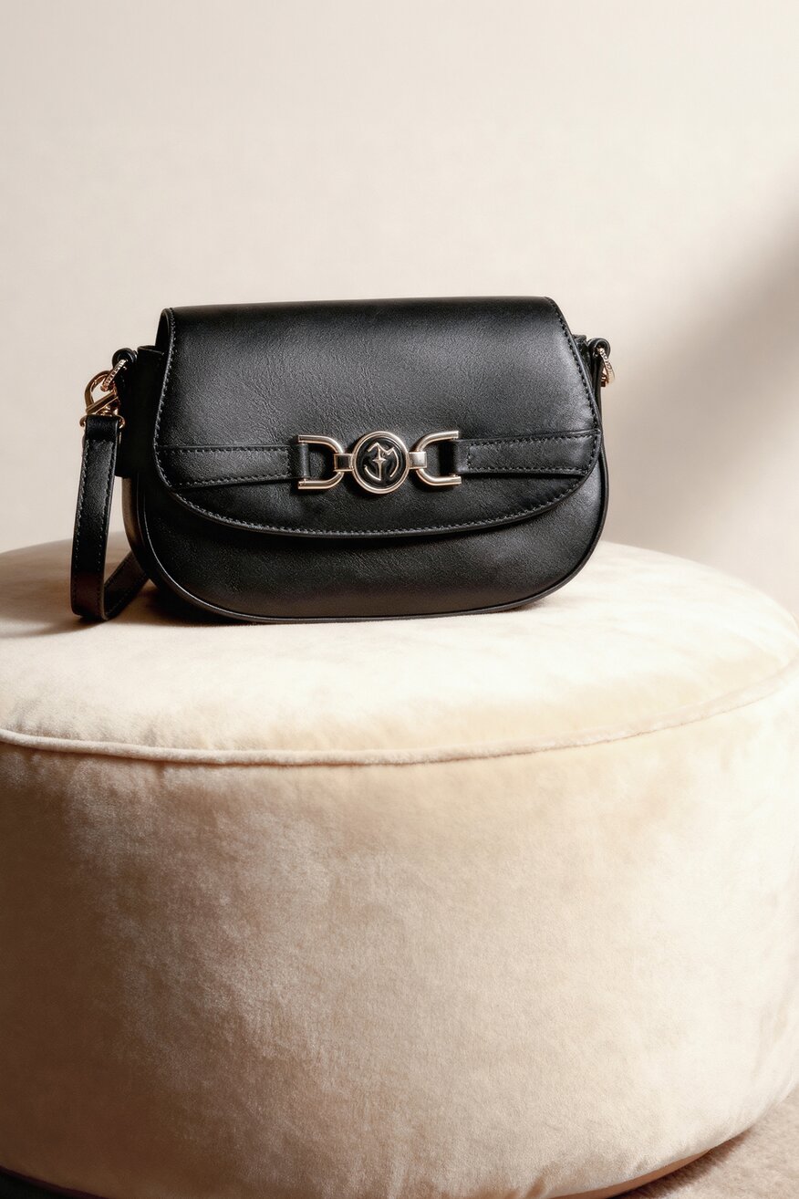 
                Kézitáska EVA MINGE FEKETE - 5906751330623