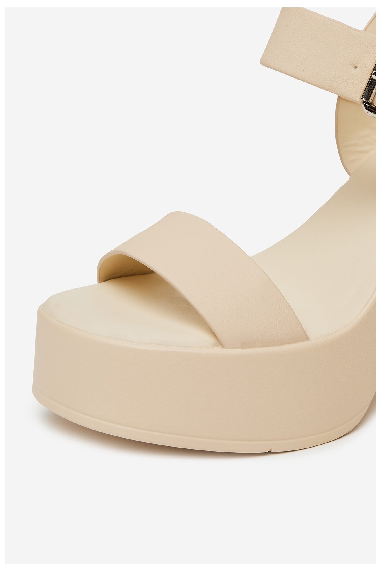 Сандали DeeZee 23258-12 БЕЖОВ