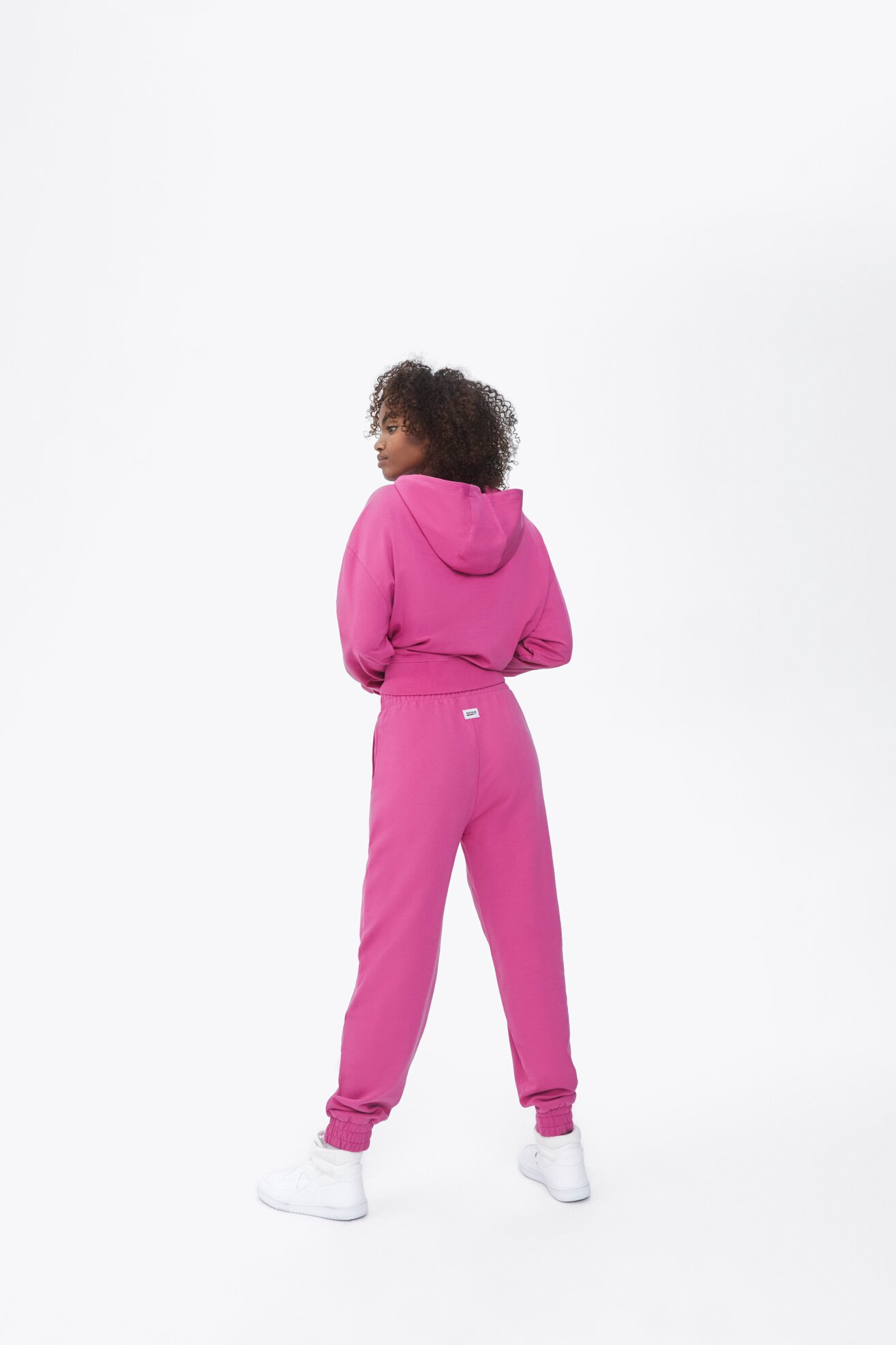 Spodnie joggersy Sprandi SP22-SPD102 Różowy