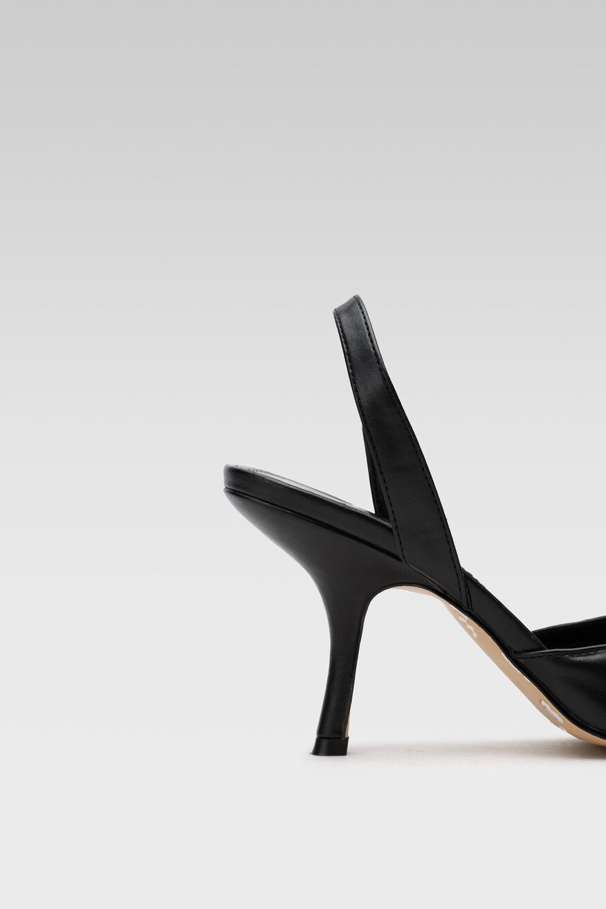 
                Jenny Fairy - Czółenka czarne - 5904862756776