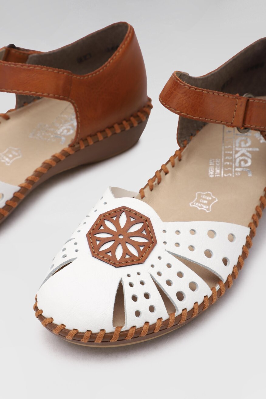 
                Rieker - Skórzane sandały ażurowe - 5903698627106