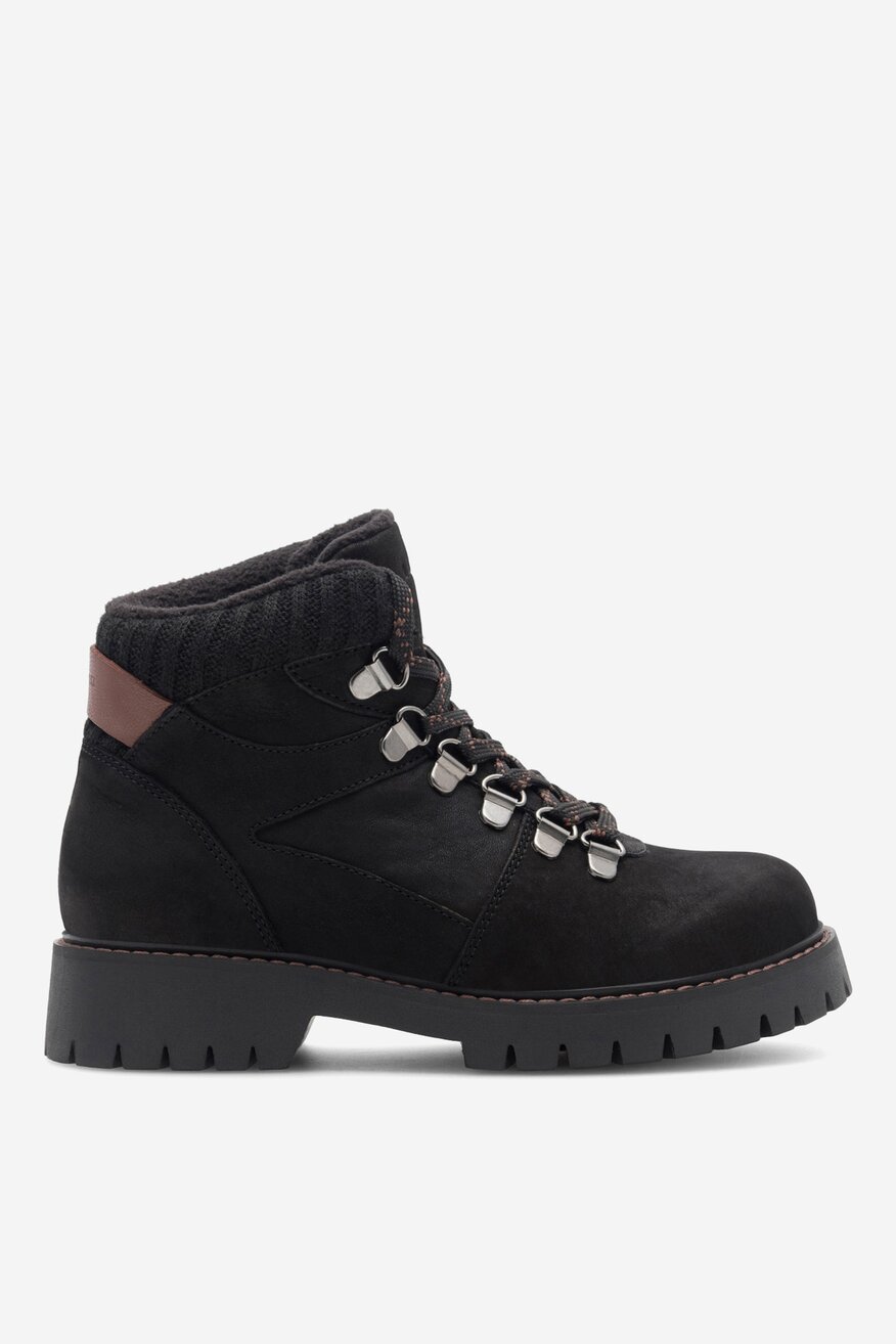 Šněrovací vyšší obuv Lasocki Young ČERNÁ - 5905588186410