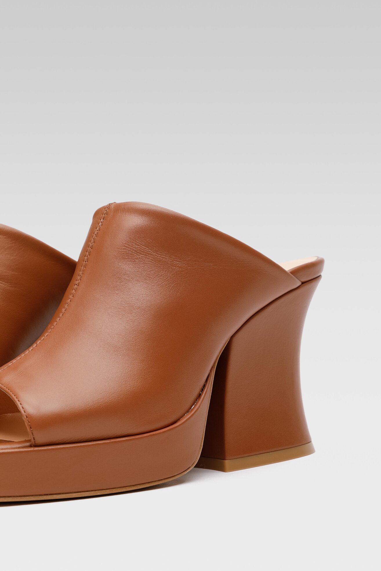 Klapki Badura 22915 Camel