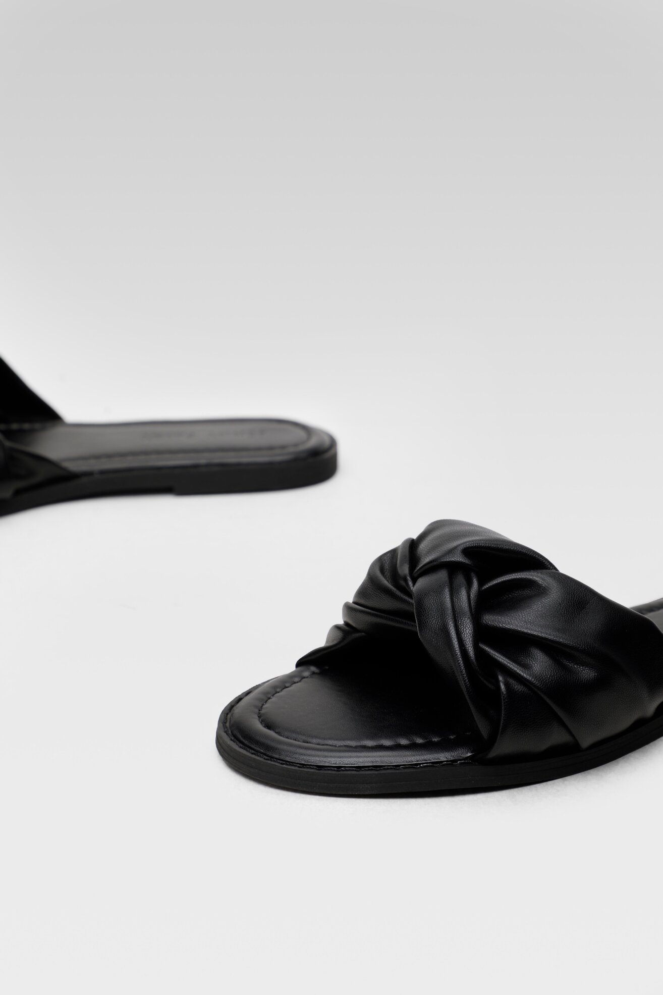 Klapki Jenny Fairy WS5687-06 Czarny