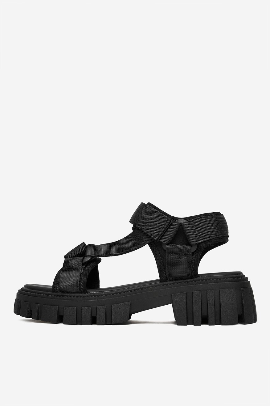 
                Сандалі Jenny ЧОРНИЙ - 5906751633373