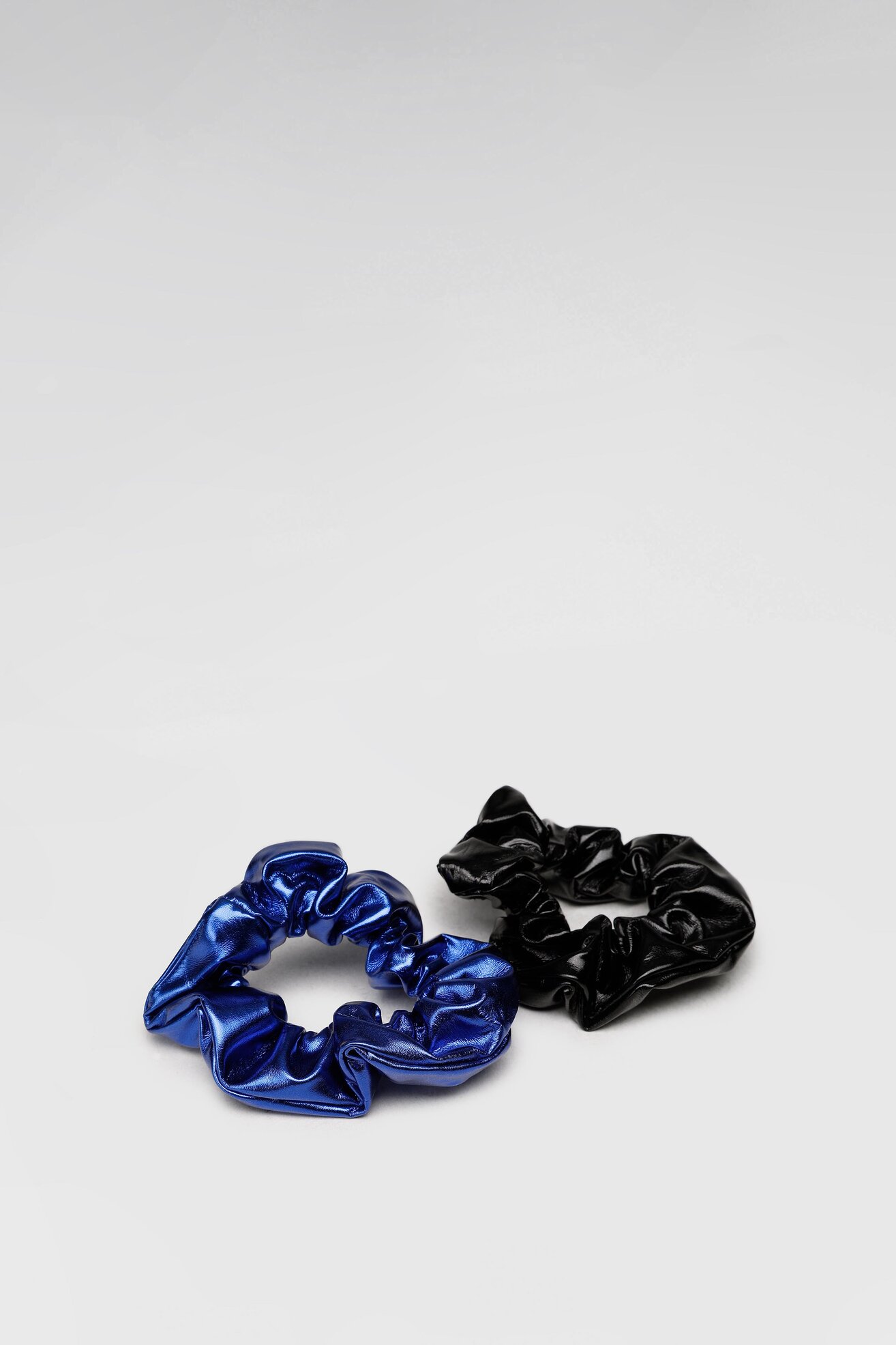 Ozdoby do włosów ACCCESSORIES 1WE-067-SS22 Czarny