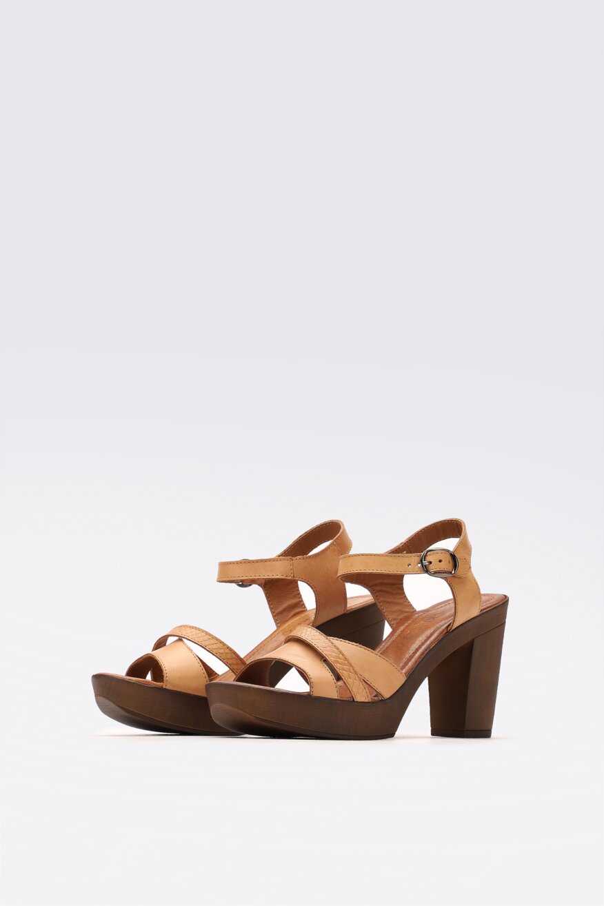 
                Lasocki - Skórzane sandały na obcasie - 5903698294162