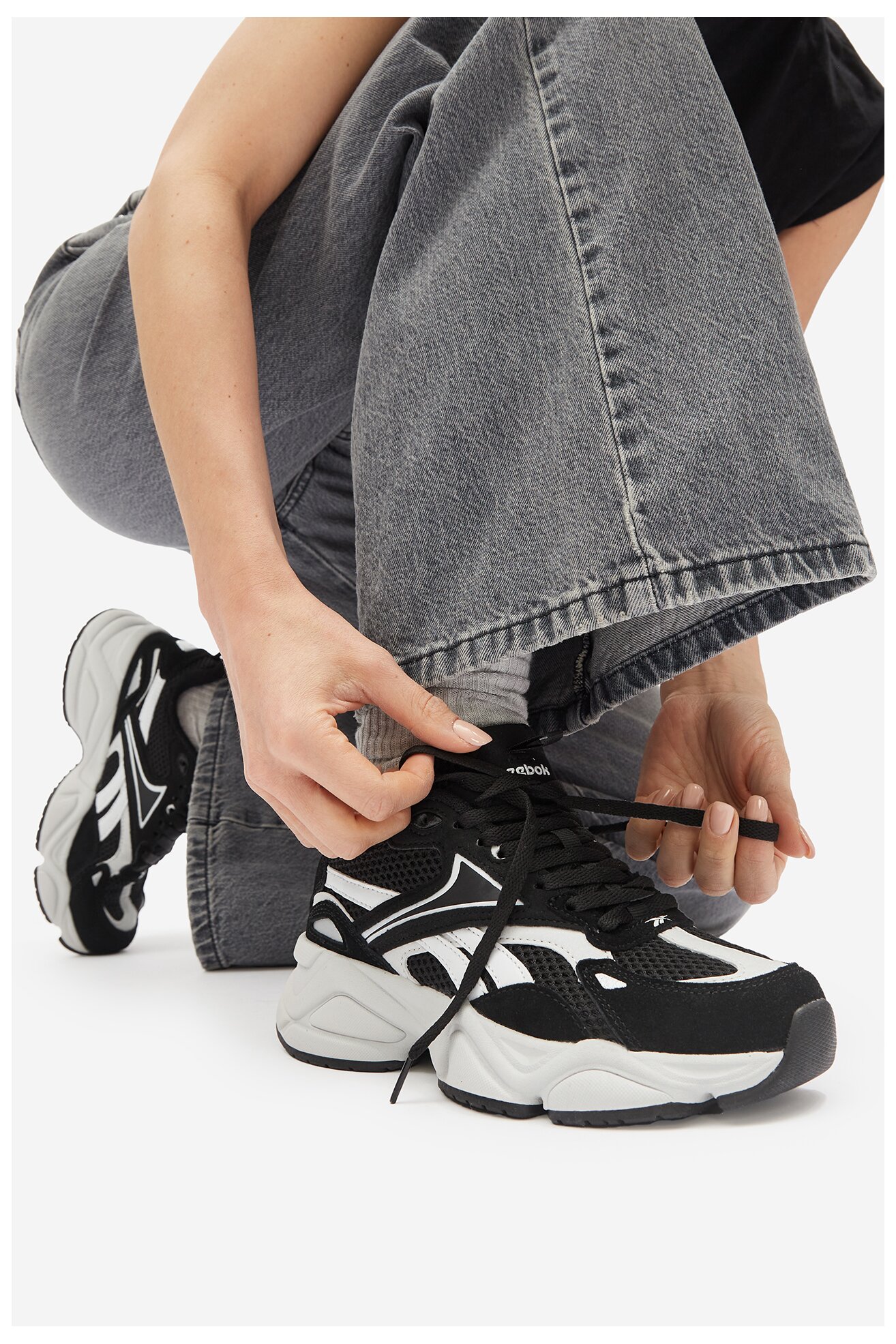 Încălțăminte sport Reebok CHARGE AR30246WBNW NEGRU