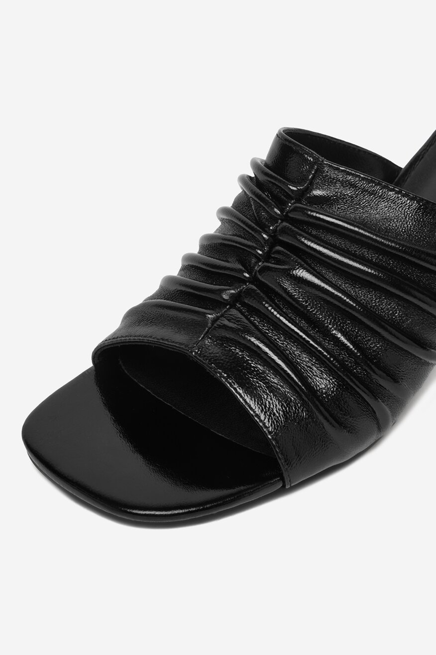 
                Gino Rossi - Klapki skórzane - 5906751999493