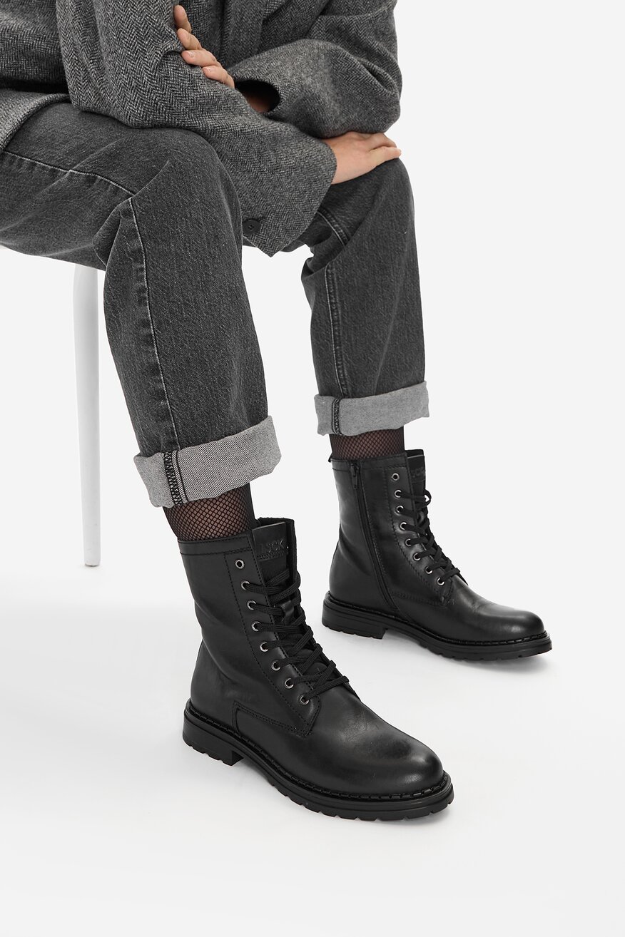 
                Duboke cipele Lasocki CRNA - 5906751390016