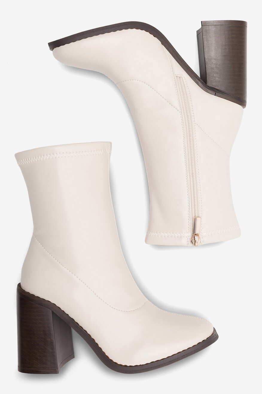 
                Bokacsizma Jenny Fairy BÉZS - 5905588058304