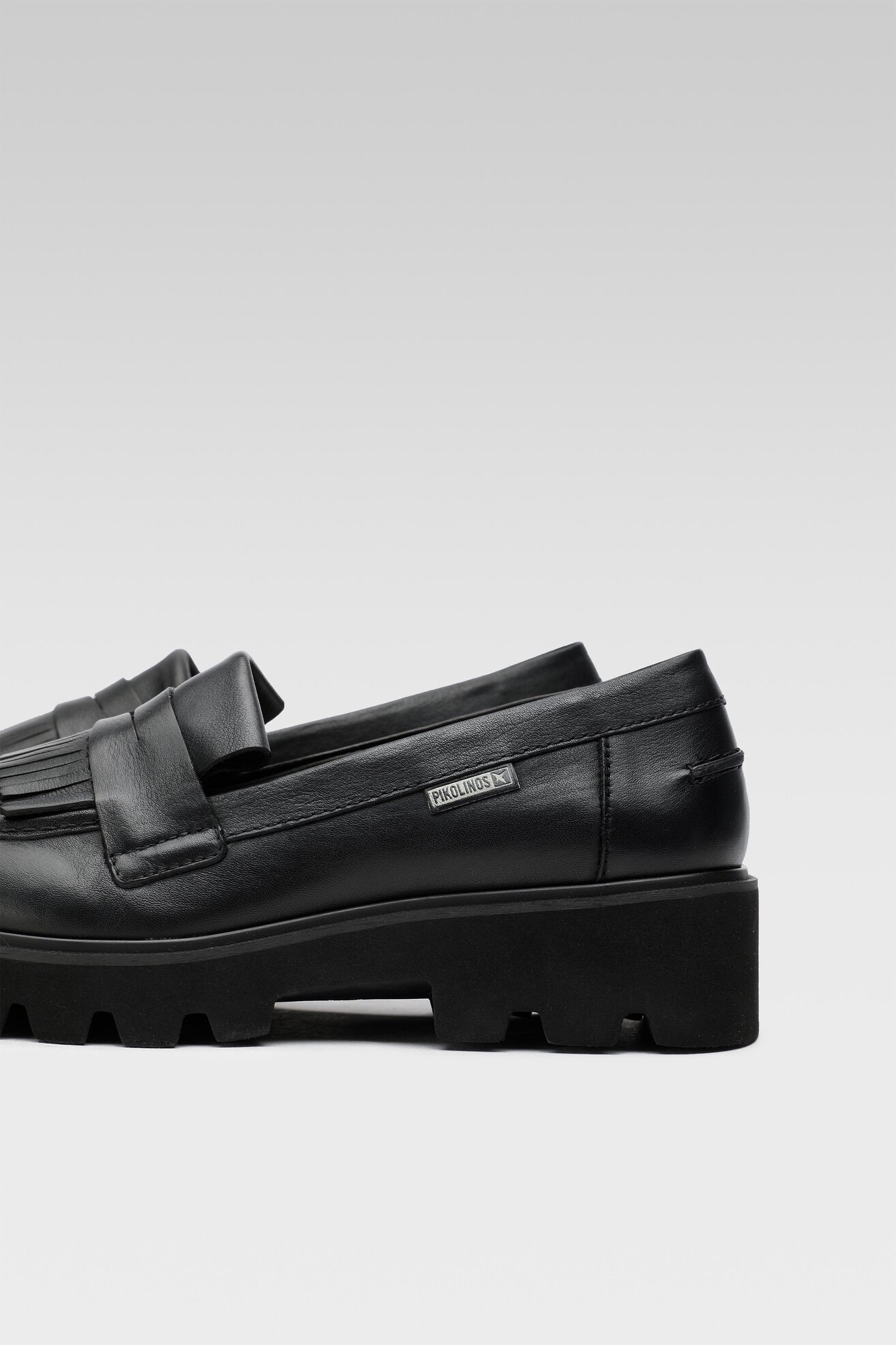 Mokasyn Pikolinos W6Y-3631 Czarny