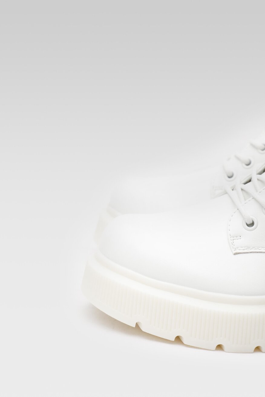 
                Jenny Fairy - Trzewiki białe - 5904862184715