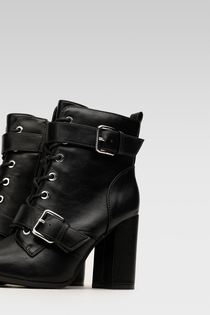 
                Bocanci DeeZee NEGRU - 5903698852263