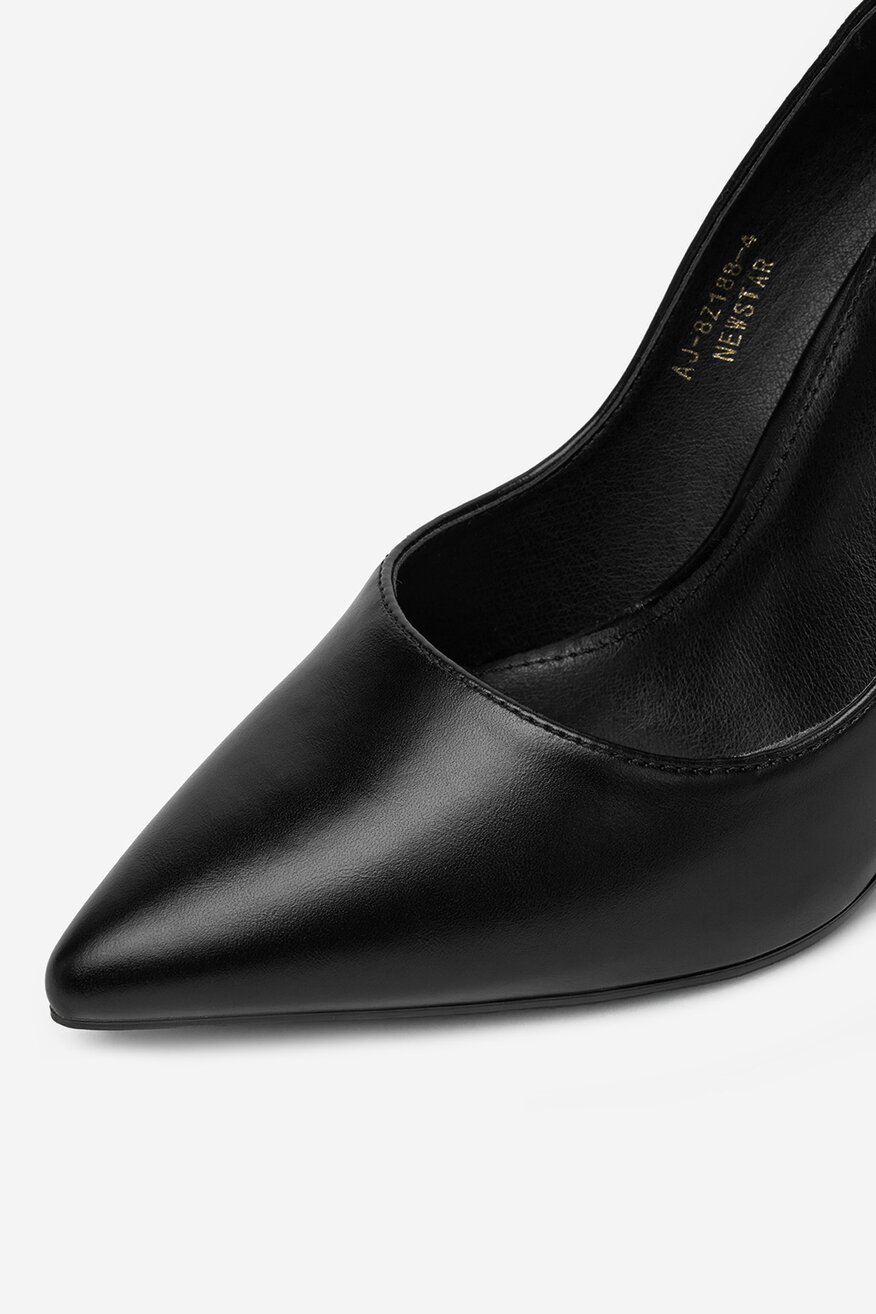 
                Körömcipő DeeZee FEKETE - 5904410892819