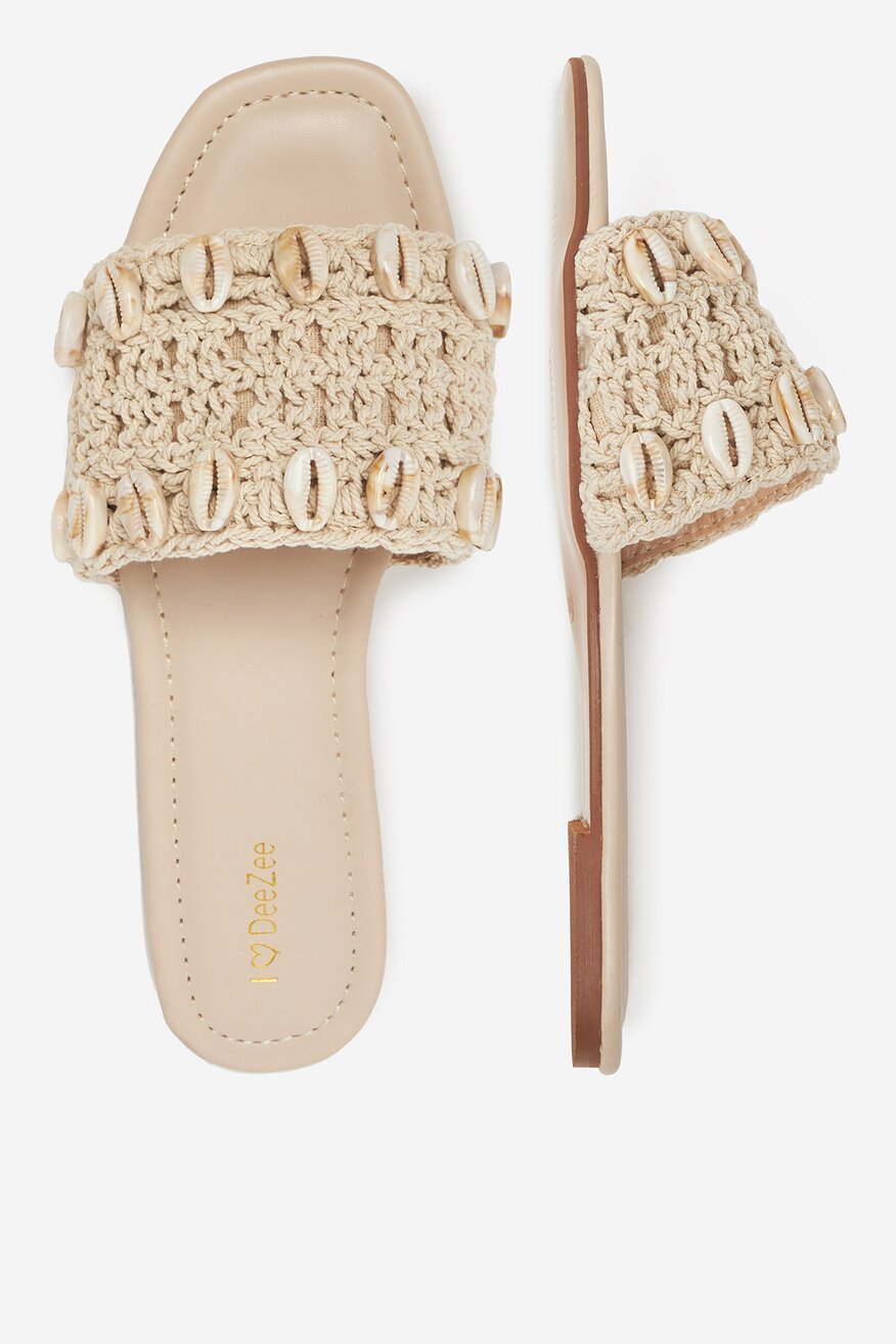 
                Шльопанець DeeZee БЕЖЕВИЙ - 5904410858006