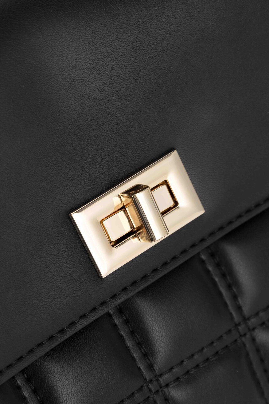 
                Дамска чанта Lasocki ЧЕРЕН - 5905588772972