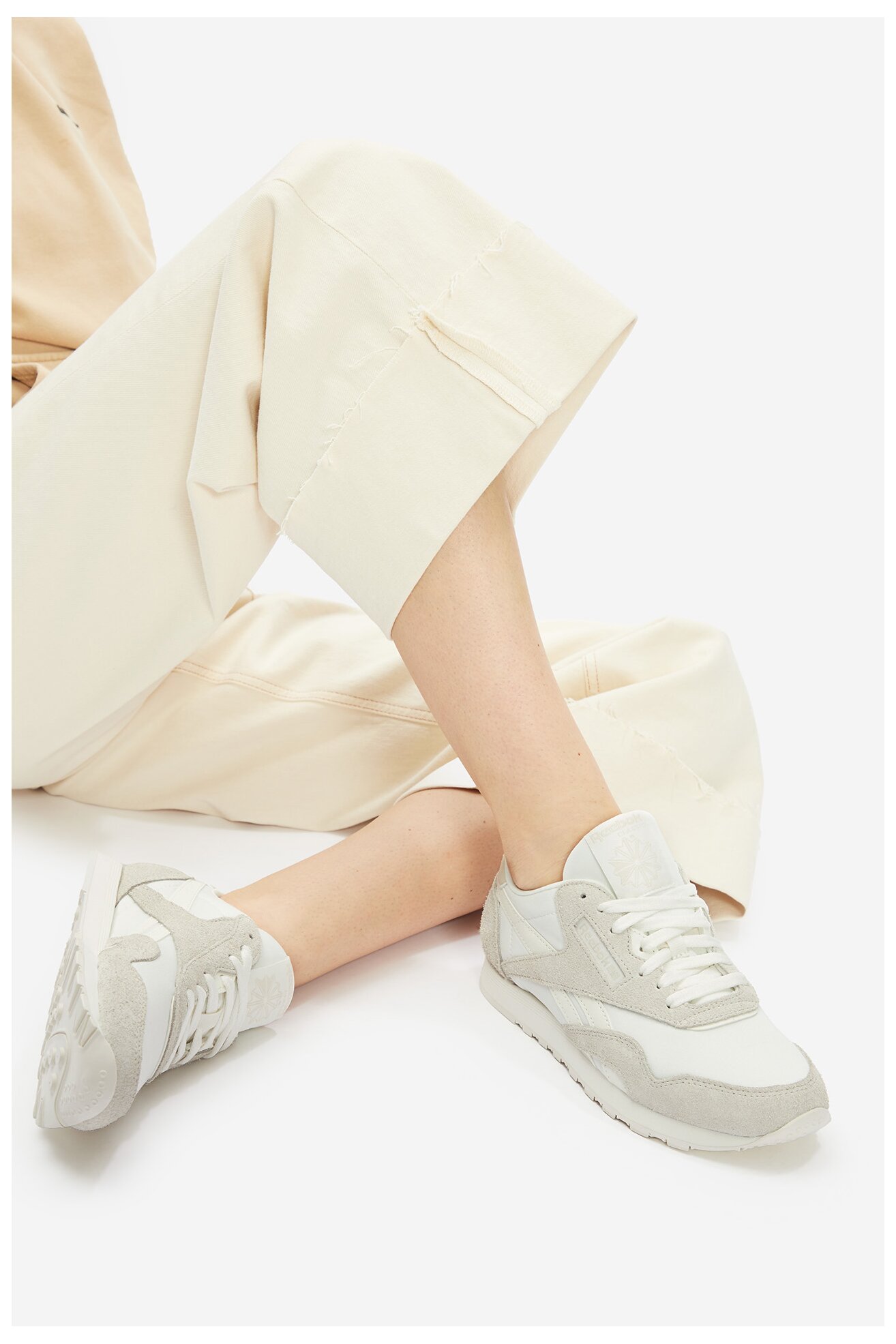 Кросівки спортивні Reebok CLASSIC NYLON 100220923 БЕЖЕВИЙ