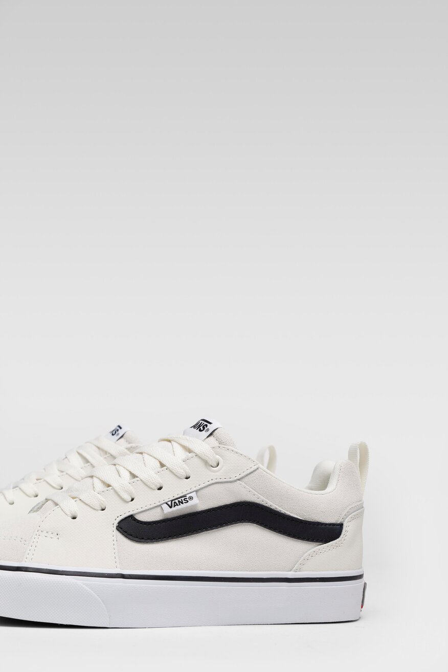 
                Vans - Trampki z ozdobnym paskiem - 5904248603410