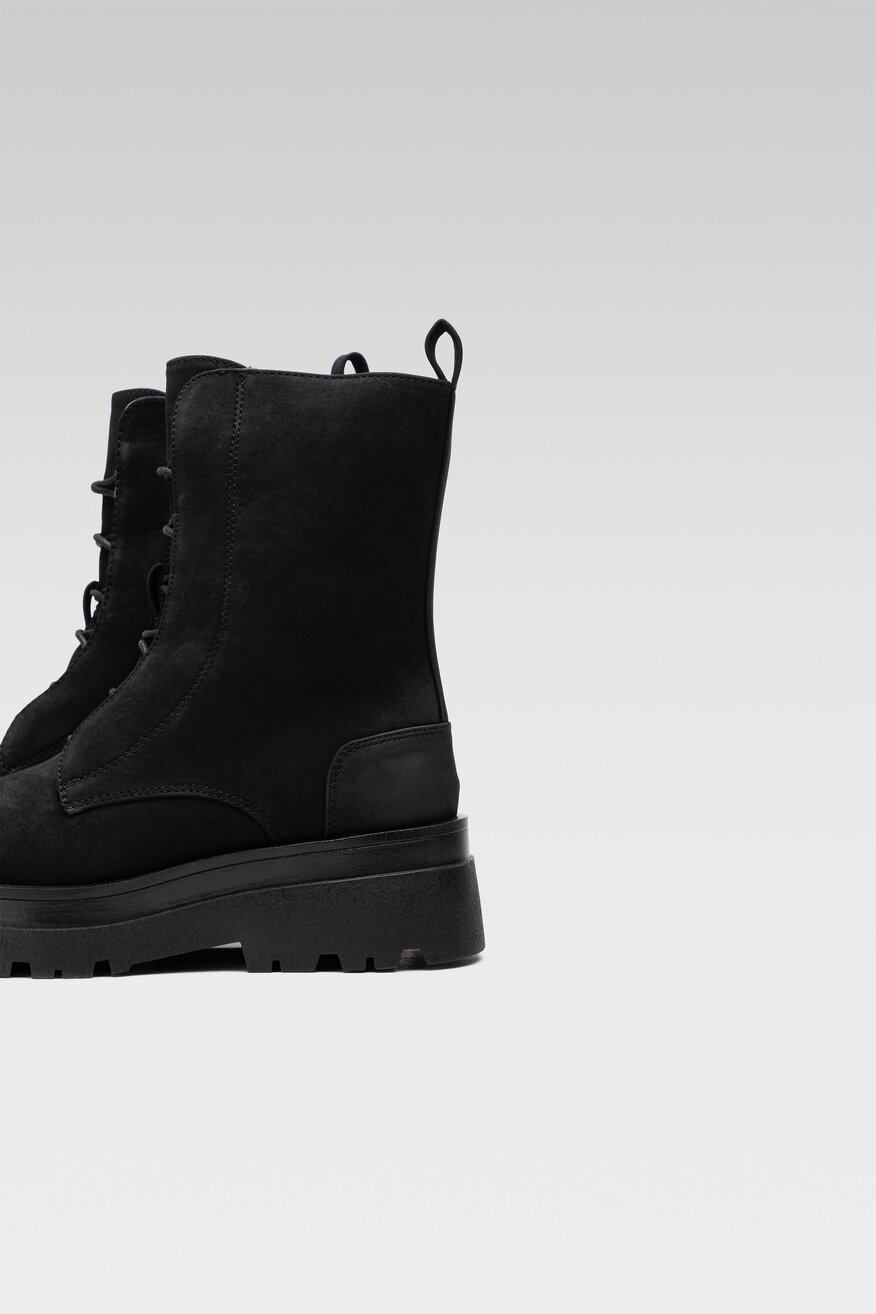 
                Боти Jenny Fairy ЧЕРЕН - 5904862242965