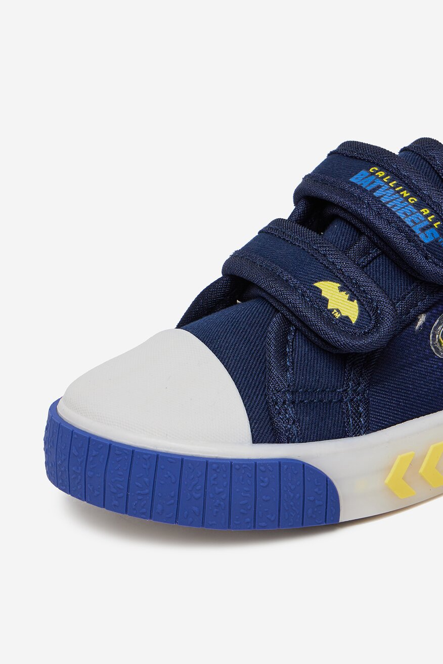 
                BATWHEELS - Trampki z migającymi diodami - 5906751034453