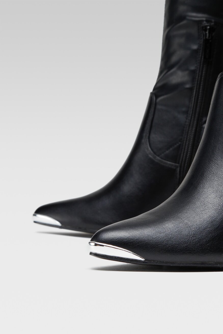 
                DeeZee - Kozaki na obcasie za kolano - 5904862218816