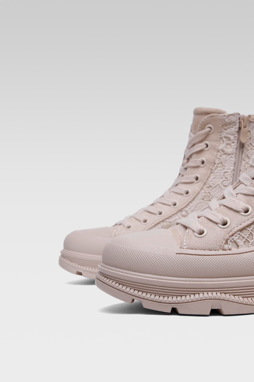 
                Боти DeeZee БЕЖОВ - 5904248755386