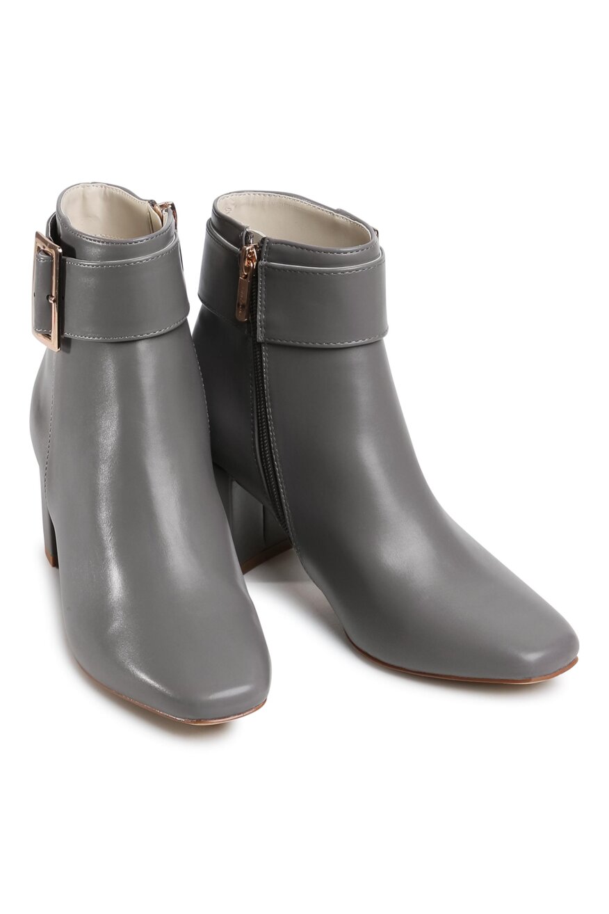 
                Jenny Fairy - Botki na obcasie z aplikacją - 5903698262871