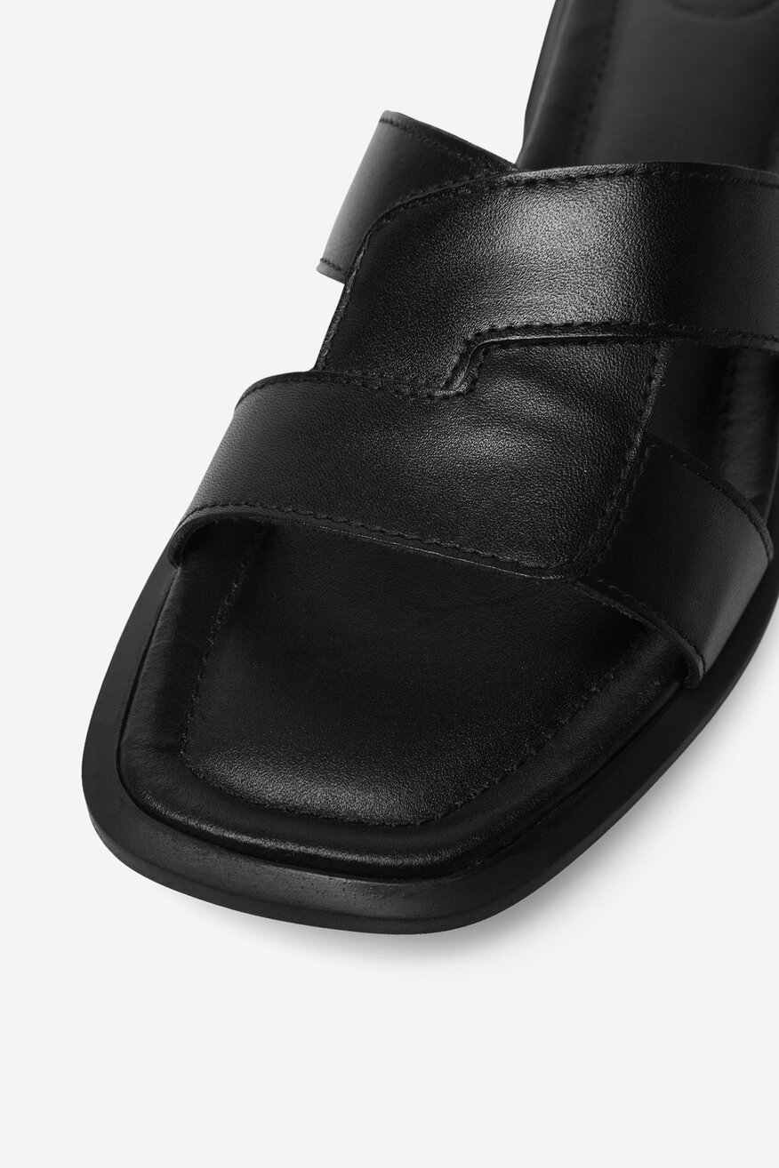 
                Шльопанець Gino Rossi ЧОРНИЙ - 5905588611950