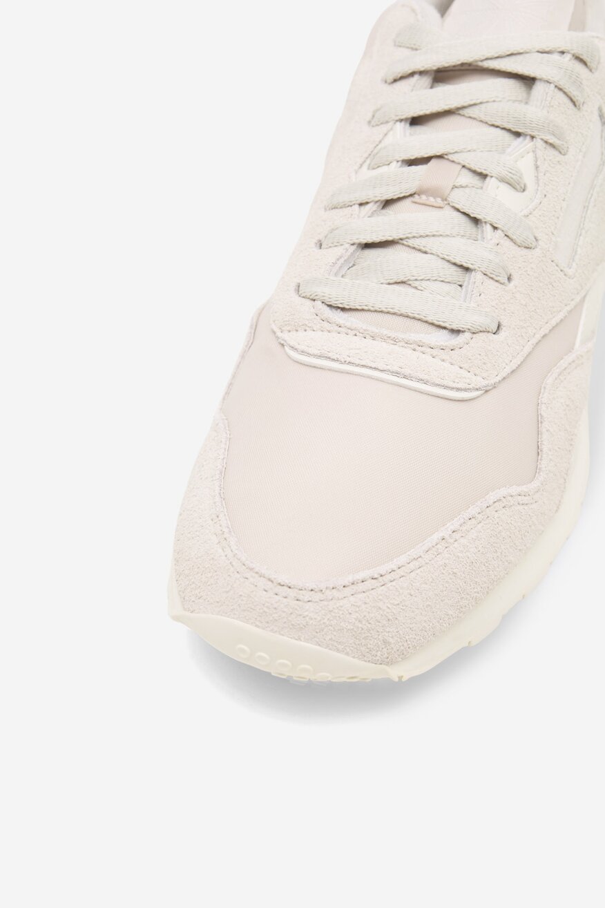 
                Спортни обувки Reebok СВЕТЛОКАФЯВ - 2230060501188