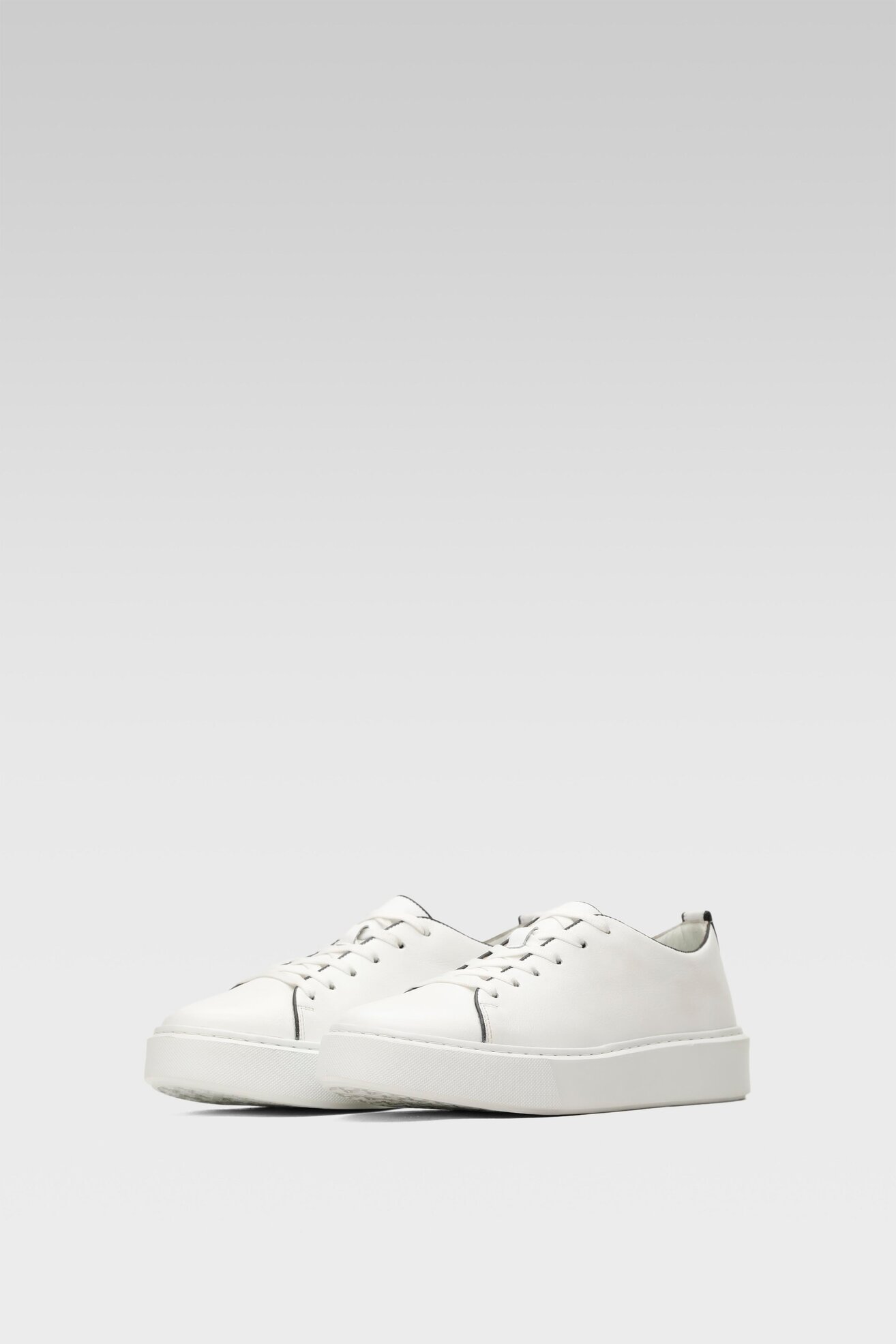 Półbuty Gino Rossi MI08-BOZEMAN-07 Biały